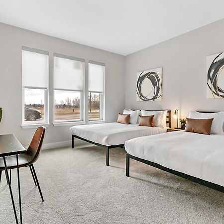 דירות אוקברוק טראס Bright & Comfortable Oakbrook 2Br Apt Free Parking - Ob 1 מראה חיצוני תמונה