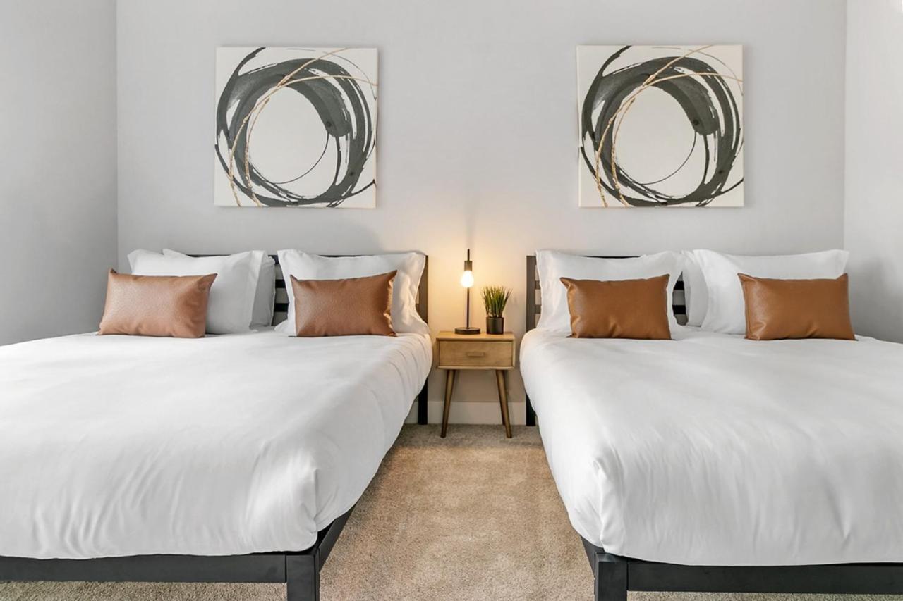 דירות אוקברוק טראס Bright & Comfortable Oakbrook 2Br Apt Free Parking - Ob 1 מראה חיצוני תמונה